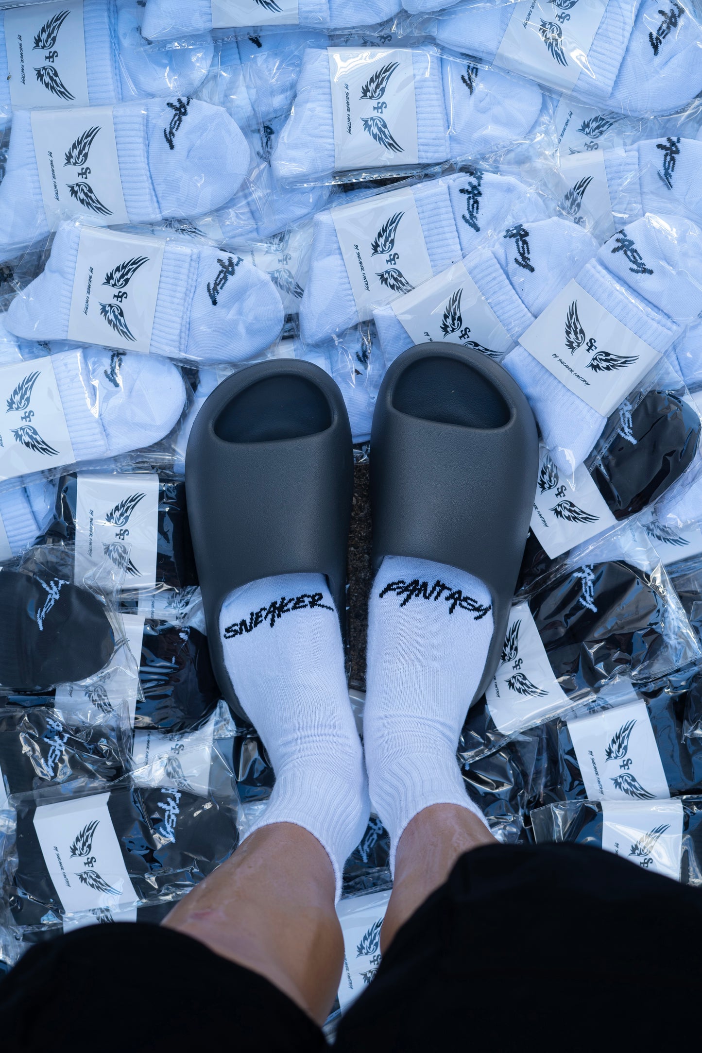 FANTASY SUPPLY ESSENTIAL SOCKS - WHITE