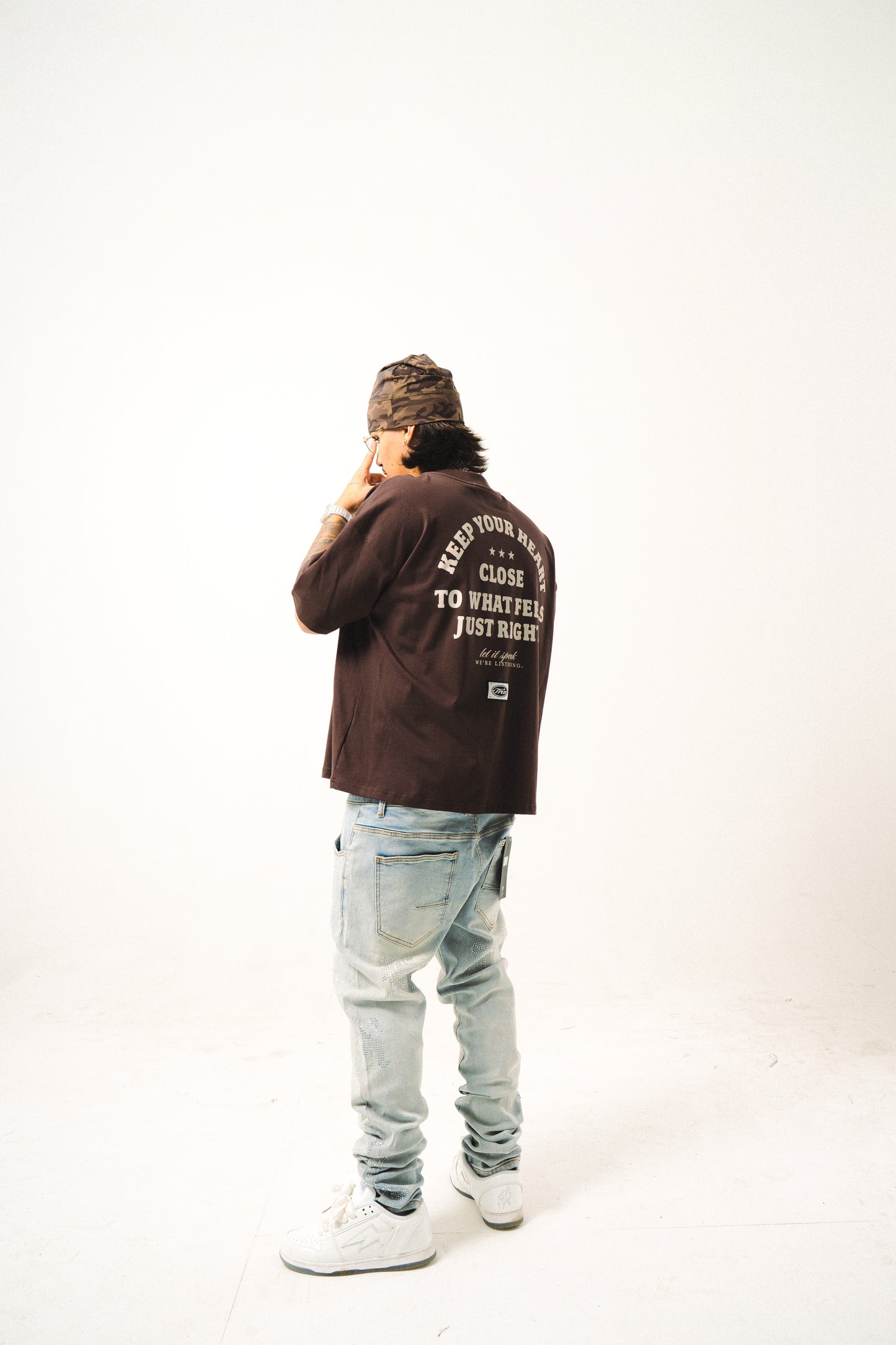TRUE HEART TEE - BROWN