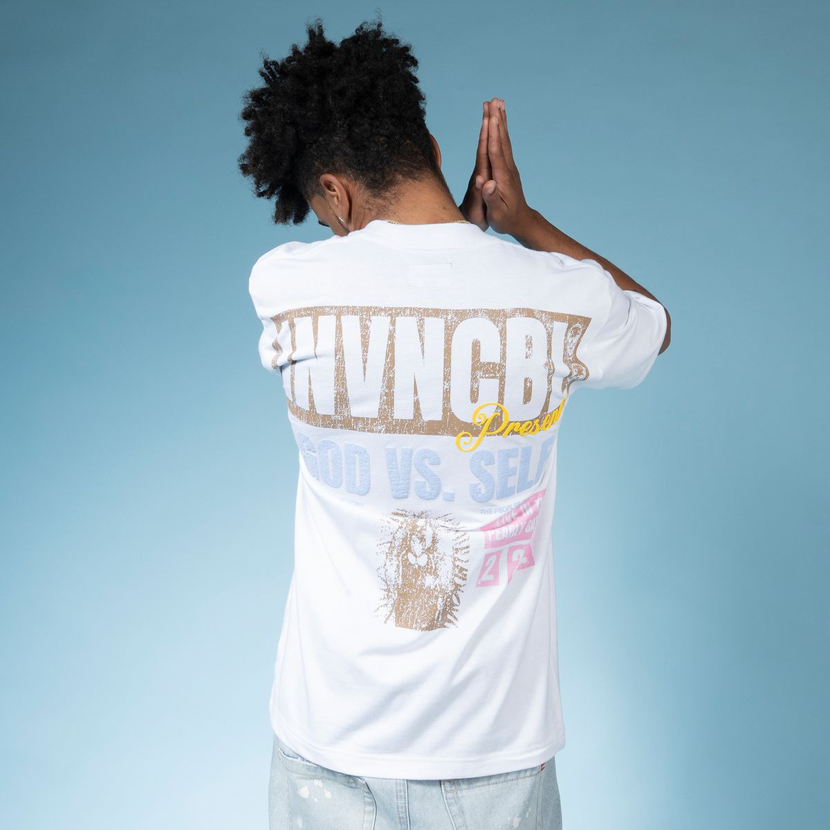 INVNCBL GOD VS SELF - WHITE TEE