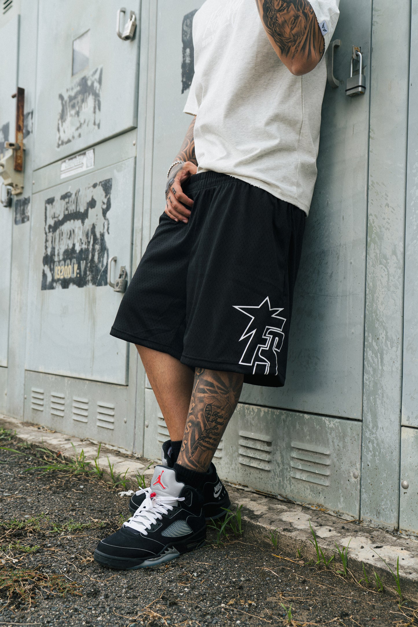 FANTASY SUPPLY MESH SHORTS - BLACK
