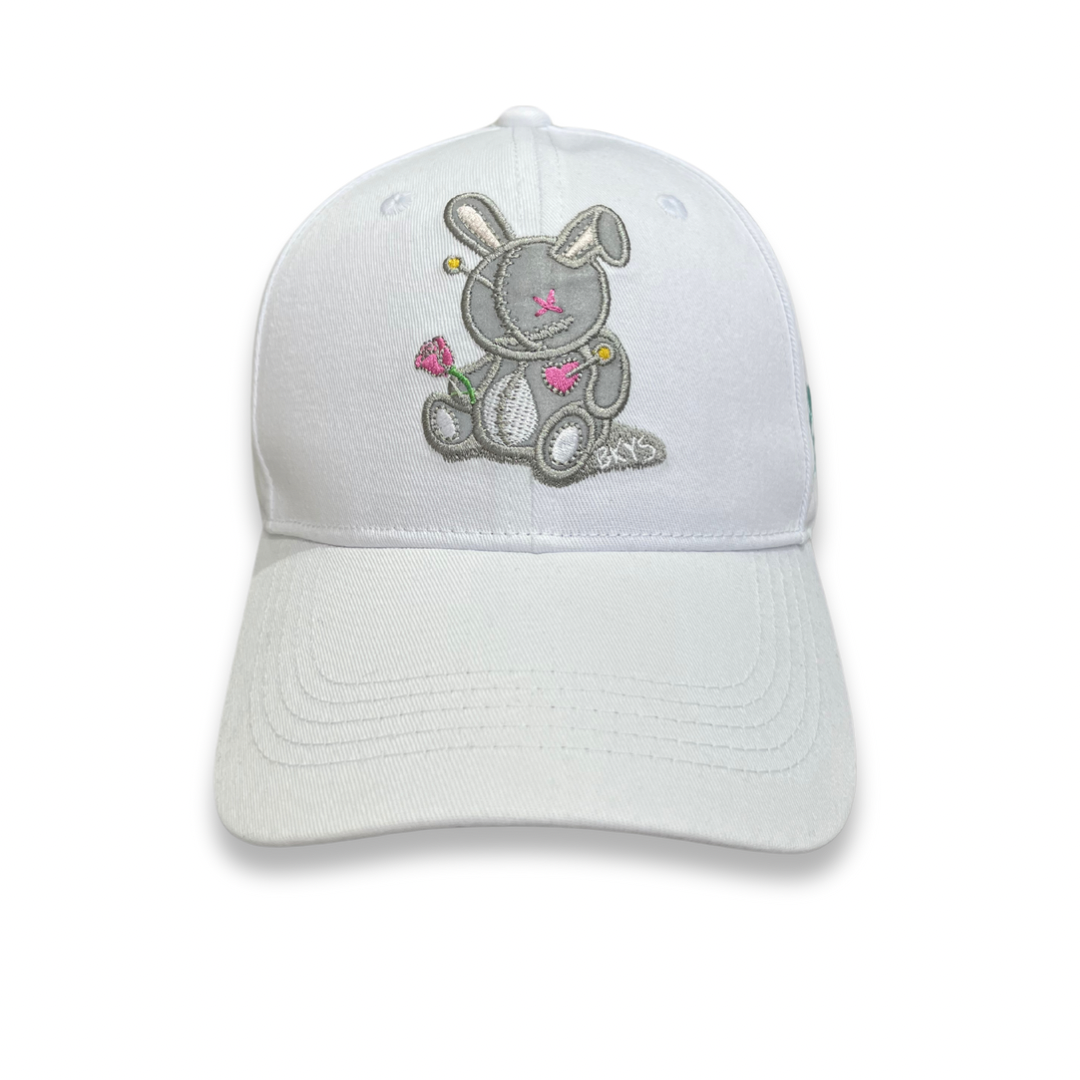 WHITE / SILVER LUCKY CHARM CAP
