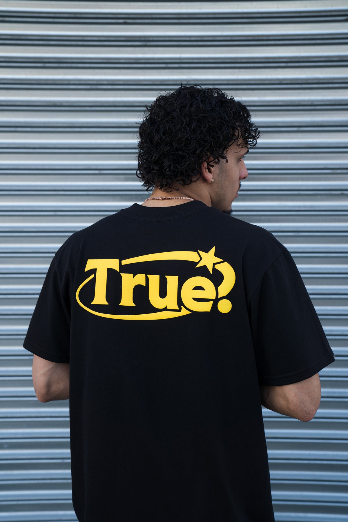 TRUE STAR TEE - BLACK/ YELLOW
