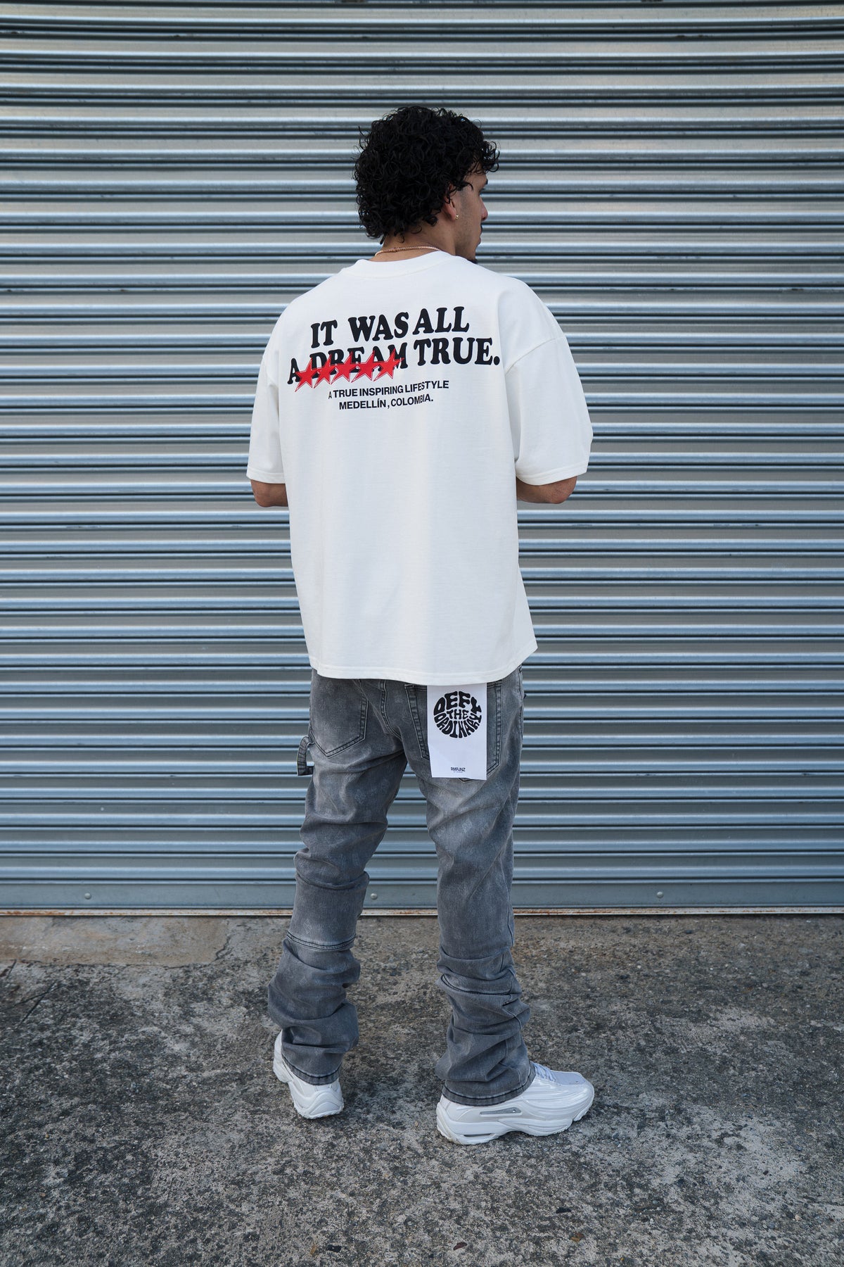 TRUE DREAMS BOXY TEE - CREAM