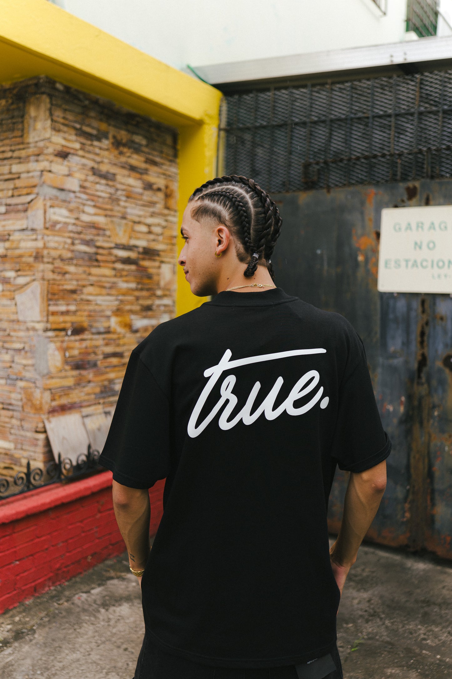 TRUE CURSIVE LOGO TEE - BLACK