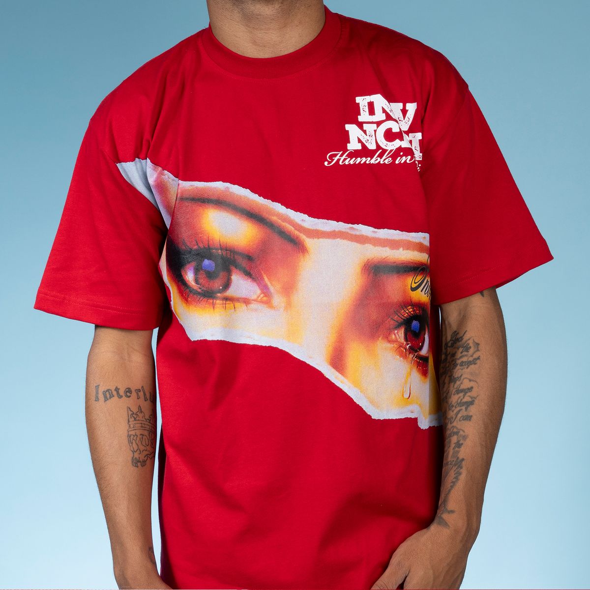 INVNCBL HUMBLE IN VICTORY - RED TEE